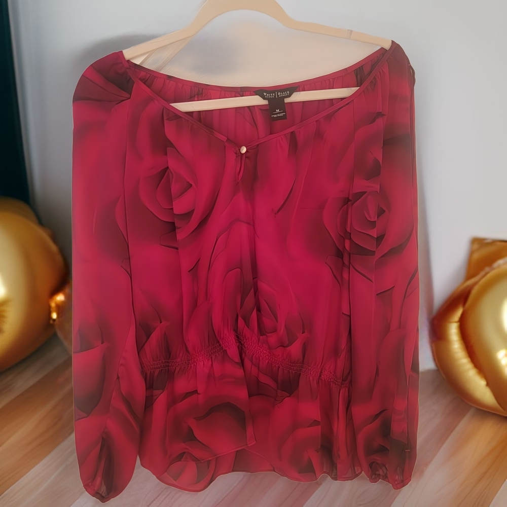 White House Black Market Red Rose Print Blouse – Size M 🌹✨